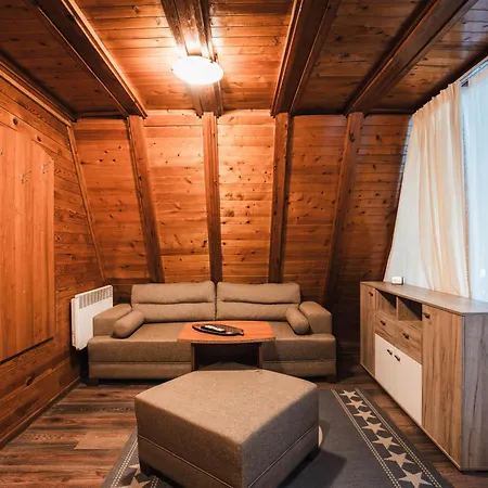 Jagoda & Malina Alpesi faház Borovec