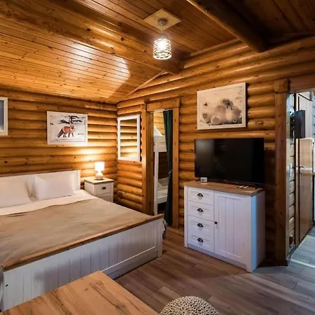 Jagoda & Malina Alpesi faház Borovec